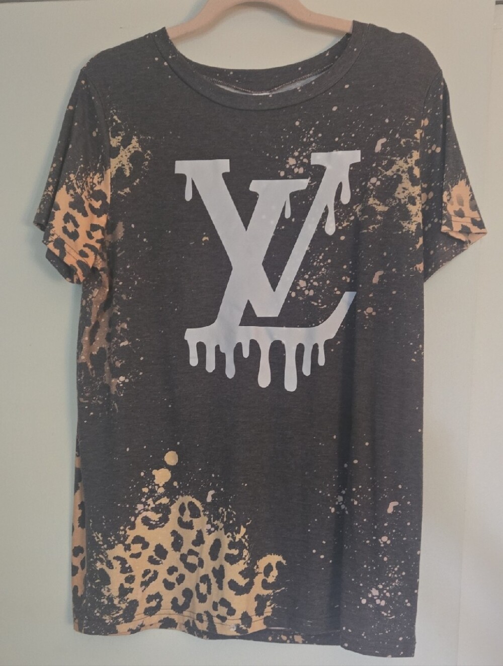 Inspired Designer Gray Splash & Leopard Graphic Tee - Art Inspired